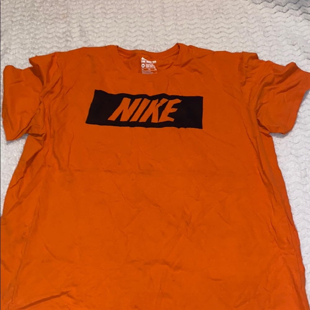 Nike tshirt